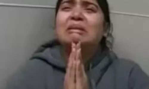 महिला चोर फुट-फुट कर रोई, पुलिस कस्टडी का वीडियो वायरल