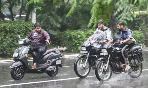 भारत में दोपहिया वाहनों की खुदरा बिक्री अगस्त में 13.73 लाख यूनिट के पार : फाडा भारत में दोपहिया वाहनों की खुदरा बिक्री अगस्त में 13.73 लाख यूनिट के पार : फाडा