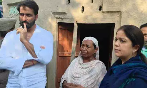 अभिनेता Sonu Sood बाढ़ प्रभावित विधवा के घर के पुनर्निर्माण का खर्च उठाएंगे अभिनेता Sonu Sood बाढ़ प्रभावित विधवा के घर के पुनर्निर्माण का खर्च उठाएंगे
