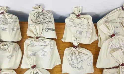 पुलिस की बड़ी कामयाबी, 12.1 किलो हेरोइन बरामद, दो तस्कर गिरफ्तार पुलिस की बड़ी कामयाबी, 12.1 किलो हेरोइन बरामद, दो तस्कर गिरफ्तार