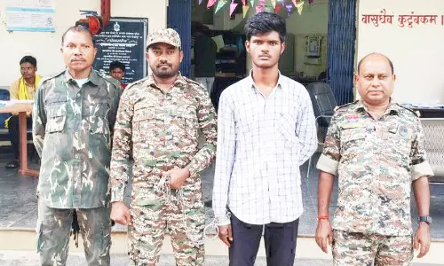 कैश कलेक्शन एजेंट गिरफ्तार, डिलीवरी कंपनी का 41 लाख किया था गबन कैश कलेक्शन एजेंट गिरफ्तार, डिलीवरी कंपनी का 41 लाख किया था गबन