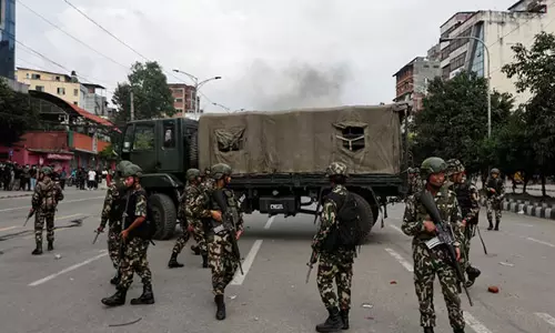 Nepal में स्थिति पर बारीकी से नज़र: भारत ने अपने नागरिकों से सावधानी बरतने को कहा Nepal में स्थिति पर बारीकी से नज़र: भारत ने अपने नागरिकों से सावधानी बरतने को कहा