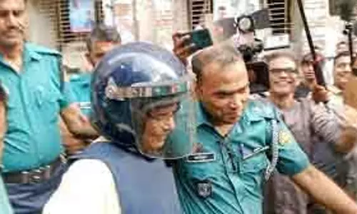 बांग्लादेश पुलिस ने यूनुस सरकार के आलोचक को हिरासत में लिया