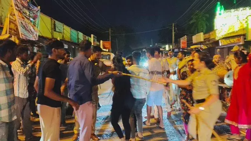 Kerala: गणेश प्रतिमा विसर्जन के दौरान पथराव; मद्दुर में सांप्रदायिक झड़पें, 21 गिरफ्तार