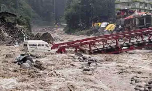 747 सड़कें अब भी बंद, Kullu में सबसे ज्यादा 227 सड़कें बंद,14 सितंबर तक जारी रहेगी बारिश 747 सड़कें अब भी बंद, Kullu में सबसे ज्यादा 227 सड़कें बंद,14 सितंबर तक जारी रहेगी बारिश