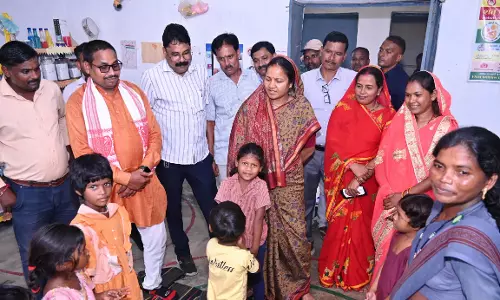 मंत्री लक्ष्मी राजवाड़े ने धरसेड़ी आंगनबाड़ी केंद्र का किया औचक निरीक्षण