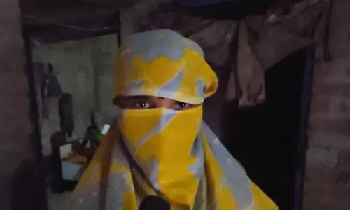 युवती ने प्रसव के बाद नवजात को फेंका, गिरफ्तार युवती ने प्रसव के बाद नवजात को फेंका, गिरफ्तार