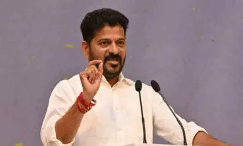 Revanth Reddy ने मेदारम मंदिर निर्माण कार्य के लिए 100 दिन की समय सीमा तय की Revanth Reddy ने मेदारम मंदिर निर्माण कार्य के लिए 100 दिन की समय सीमा तय की