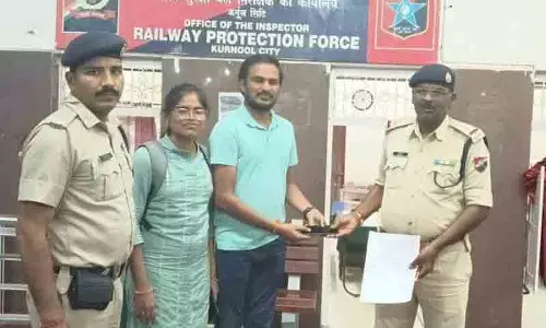 RPF ने अगस्त में ‘ऑपरेशन अमानत’ के तहत 34 फोन बरामद किए RPF ने अगस्त में ‘ऑपरेशन अमानत’ के तहत 34 फोन बरामद किए