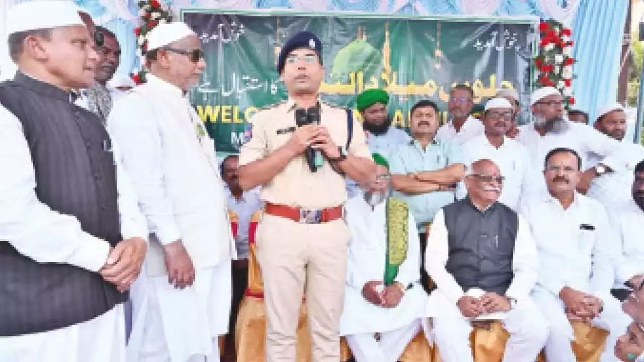 Telangana: नारायणपेट में जीवंत मिलाद-उन-नबी रैली आयोजित