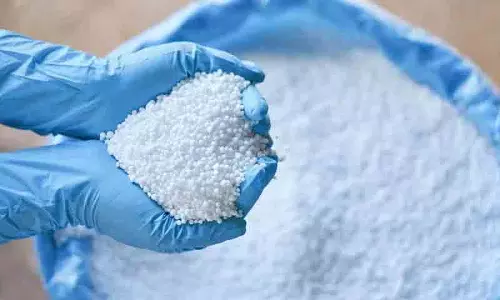 Telangana यूरिया संकट, सरकारी आश्वासनों के असफल होने से किसानों को लंबा इंतजार करना पड़ रहा Telangana यूरिया संकट, सरकारी आश्वासनों के असफल होने से किसानों को लंबा इंतजार करना पड़ रहा