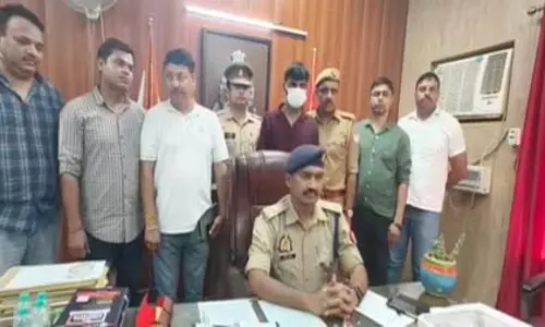 अवैध हथियारों की तस्करी करने वाला गैंग का सदस्य गिरफ्तार अवैध हथियारों की तस्करी करने वाला गैंग का सदस्य गिरफ्तार