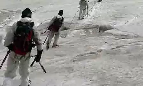 Ladakh: सियाचिन ग्लेशियर में हिमस्खलन में 3 सैनिक शहीद Ladakh: सियाचिन ग्लेशियर में हिमस्खलन में 3 सैनिक शहीद
