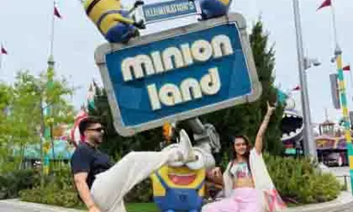 करण कुंद्रा, तेजस्वी प्रकाश ने सिंगापुर में Minion Land का दौरा किया करण कुंद्रा, तेजस्वी प्रकाश ने सिंगापुर में Minion Land का दौरा किया