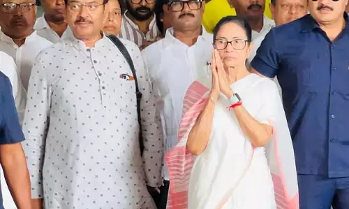 ममता ने SIR प्रक्रिया की व्याख्या की: इसमें 2-3 महीने नहीं, बल्कि 3-4 साल लगते हैं ममता ने SIR प्रक्रिया की व्याख्या की: इसमें 2-3 महीने नहीं, बल्कि 3-4 साल लगते हैं