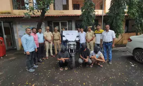 Kalyan: पुलिस ने अंतरराज्यीय चेन स्नैचिंग गिरोह का भंडाफोड़ किया Kalyan: पुलिस ने अंतरराज्यीय चेन स्नैचिंग गिरोह का भंडाफोड़ किया