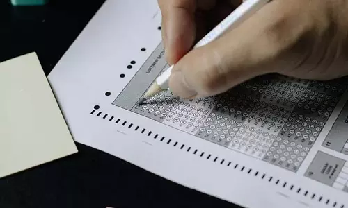 उच्चतर माध्यमिक सेमेस्टर में यह पहली बार है, मिश्रित प्रतिक्रियाएं उच्चतर माध्यमिक सेमेस्टर में यह पहली बार है, मिश्रित प्रतिक्रियाएं