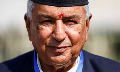 Nepal के राष्ट्रपति पौडेल ने प्रधानमंत्री के इस्तीफे के बाद संयम और बातचीत का किया आग्रह Nepal के राष्ट्रपति पौडेल ने प्रधानमंत्री के इस्तीफे के बाद संयम और बातचीत का किया आग्रह