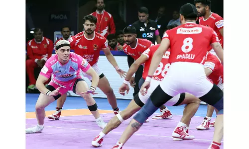 PKL 12: जयपुर पिंक पैंथर्स की वापसी, नितिन ने गुजरात जायंट्स के खिलाफ गोल्डन रेड जीत हासिल की PKL 12: जयपुर पिंक पैंथर्स की वापसी, नितिन ने गुजरात जायंट्स के खिलाफ गोल्डन रेड जीत हासिल की