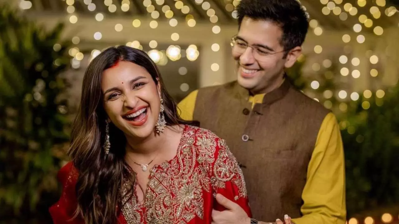 Parineeti Chopra Pregnancy: परिणीति और राघव चड्ढा बनने वाले हैं माता-पिता, एक्ट्रेस जल्द होंगी मां Parineeti Chopra Pregnancy: परिणीति और राघव चड्ढा बनने वाले हैं माता-पिता, एक्ट्रेस जल्द होंगी मां