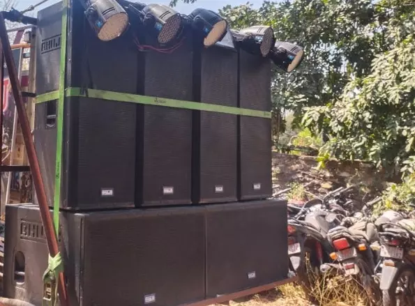 DJ बजाया कानफोडू आवाज में, पुलिस ने किया जब्त DJ बजाया कानफोडू आवाज में, पुलिस ने किया जब्त