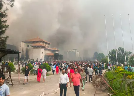 नेपाल हिंसक प्रदर्शन: काठमांडू में फंसे भारतीय नागरिक, जर्मन पर्यटक ने कहा- मारे जा रहे निर्दोष लोग नेपाल हिंसक प्रदर्शन: काठमांडू में फंसे भारतीय नागरिक, जर्मन पर्यटक ने कहा- मारे जा रहे निर्दोष लोग
