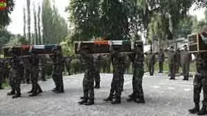 उत्तरी कमान ने शहीदों को श्रद्धांजलि, चिनार कोर की प्रशंसा की उत्तरी कमान ने शहीदों को श्रद्धांजलि, चिनार कोर की प्रशंसा की