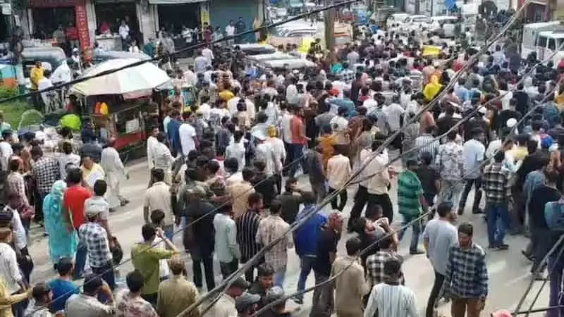 डोडा में निषेधाज्ञा लागू, चार या अधिक लोगों के एकत्र होने पर प्रतिबंध डोडा में निषेधाज्ञा लागू, चार या अधिक लोगों के एकत्र होने पर प्रतिबंध