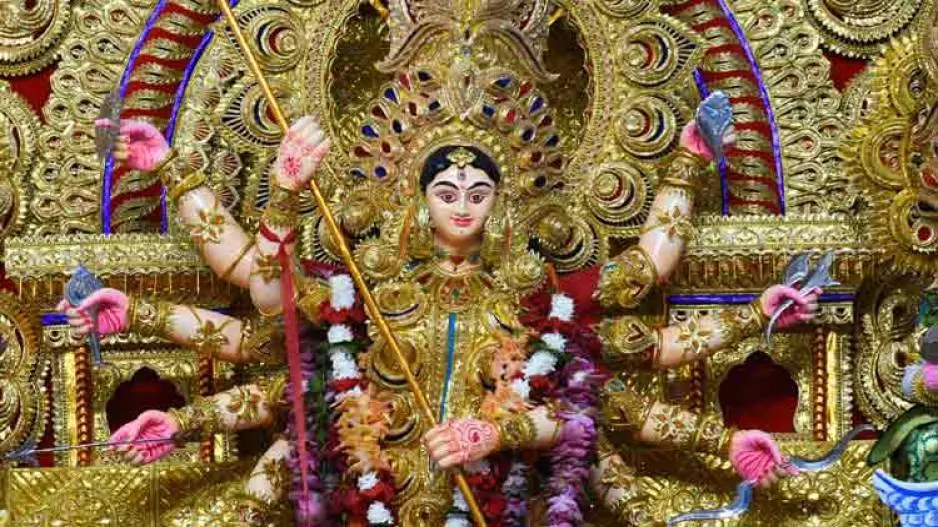 Cuttack Durga Puja: प्रतिष्ठित चांदी के फीते का काम शुरू, पंडालों के लिए NOC और SOP अनिवार्य Cuttack Durga Puja: प्रतिष्ठित चांदी के फीते का काम शुरू, पंडालों के लिए NOC और SOP अनिवार्य