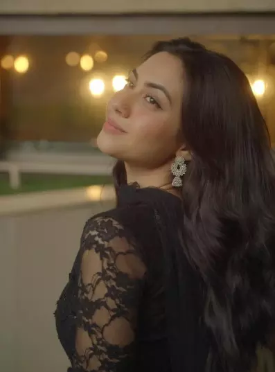 रीम शेख का स्टाइलिश अंदाज, चिकनकारी सूट में बिखेरा जलवा रीम शेख का स्टाइलिश अंदाज, चिकनकारी सूट में बिखेरा जलवा