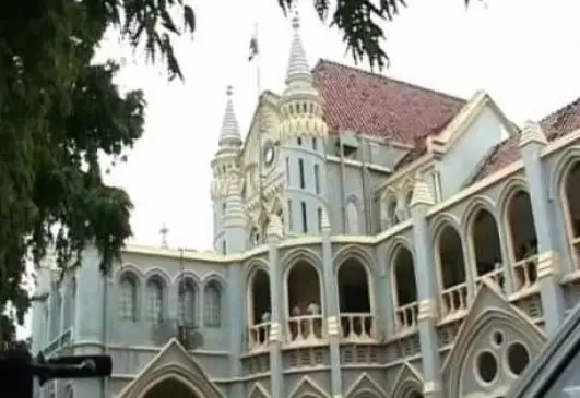 Jabalpur: सड़क निर्माण की खामियों पर हाईकोर्ट नाराज़ Jabalpur: सड़क निर्माण की खामियों पर हाईकोर्ट नाराज़