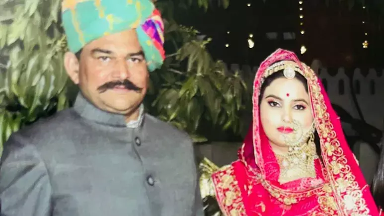 मौत को सामने देखकर भी मुस्कुराकर जीना क्या होता है? इस महिला ने सिखा दिया, हर किसी की आंखें नम कर दी मौत को सामने देखकर भी मुस्कुराकर जीना क्या होता है? इस महिला ने सिखा दिया, हर किसी की आंखें नम कर दी