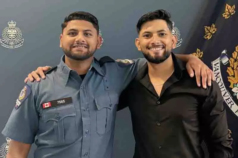 Phagwara का युवक वैंकूवर पुलिस में विशेष कांस्टेबल के रूप में शामिल हुआ Phagwara का युवक वैंकूवर पुलिस में विशेष कांस्टेबल के रूप में शामिल हुआ