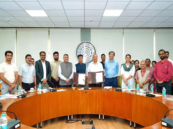 SAI NCSSR और IIT दिल्ली ने भारत में खेल विज्ञान और नवाचार को बढ़ावा देने के लिए MOU पर हस्ताक्षर किए SAI NCSSR और IIT दिल्ली ने भारत में खेल विज्ञान और नवाचार को बढ़ावा देने के लिए MOU पर हस्ताक्षर किए