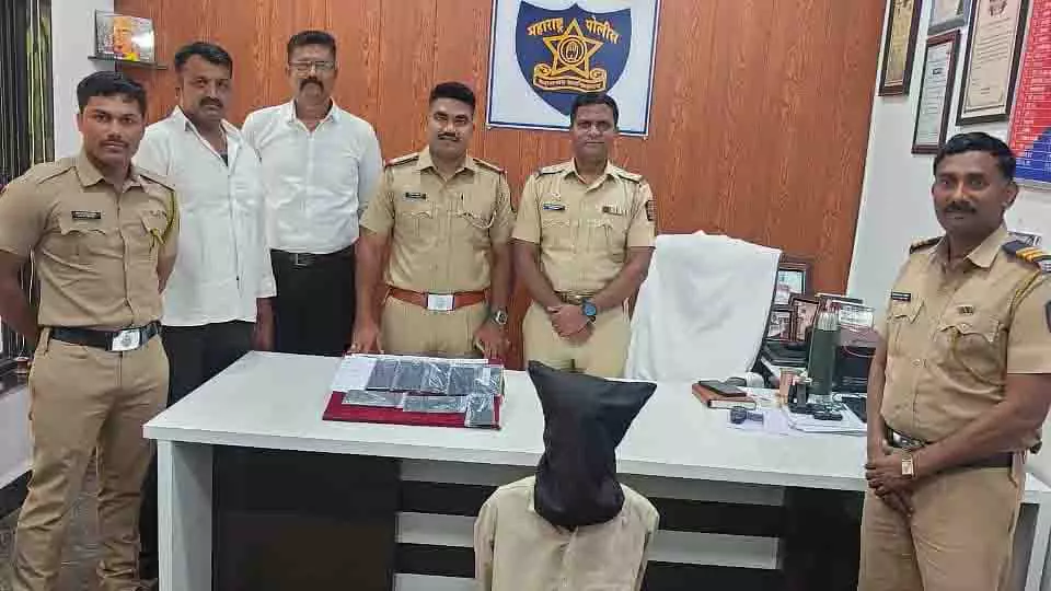 Pune: ग्रामीण पुलिस की कार्रवाई रंजनगांव से फोन चुराने वाले दो पकड़े गए Pune: ग्रामीण पुलिस की कार्रवाई रंजनगांव से फोन चुराने वाले दो पकड़े गए