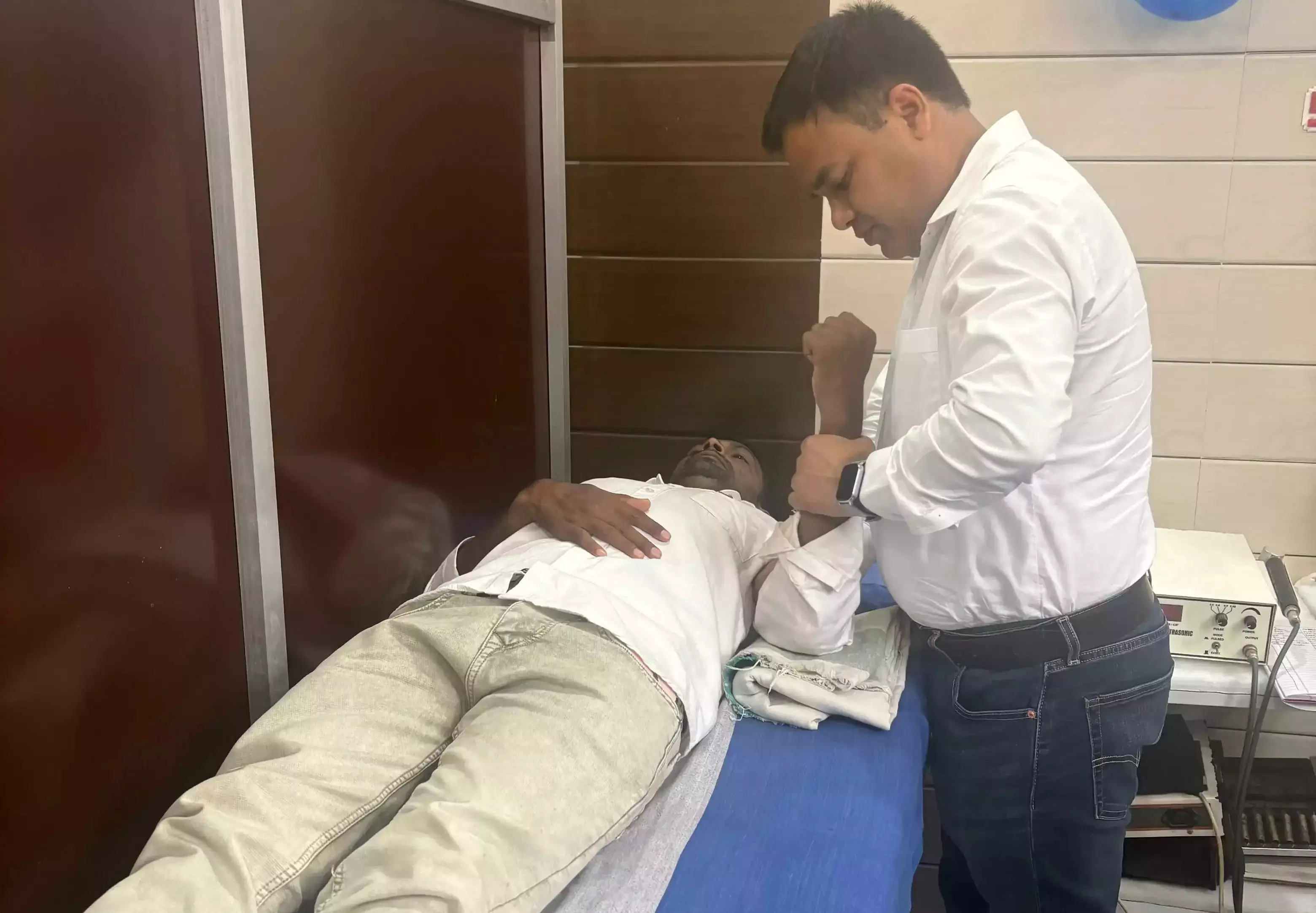 Gorakhpur: नि:शुल्क फिजियोथेरेपी कैंप में दिखा उत्साह Gorakhpur: नि:शुल्क फिजियोथेरेपी कैंप में दिखा उत्साह