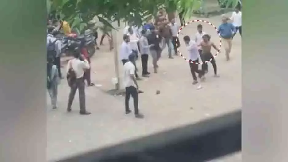 Bhubaneswar: राजधानी कॉलेज में अशांति, झड़प में दो छात्र घायल Bhubaneswar: राजधानी कॉलेज में अशांति, झड़प में दो छात्र घायल