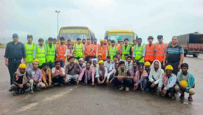 Ludhiana: औद्योगिक इकाइयों और ट्रस्ट ने क्षेत्र में बाढ़ राहत प्रयासों को मजबूत करने के लिए हाथ मिलाया Ludhiana: औद्योगिक इकाइयों और ट्रस्ट ने क्षेत्र में बाढ़ राहत प्रयासों को मजबूत करने के लिए हाथ मिलाया