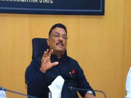 Pratap Sarnaik ने पेट्रोल पंपों पर नो पीयूसी, नो फ्यूल नियम को सख्त करने का आग्रह किया Pratap Sarnaik ने पेट्रोल पंपों पर नो पीयूसी, नो फ्यूल नियम को सख्त करने का आग्रह किया