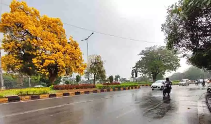 Hyderabad: छिटपुट बारिश से राहत, मौसम विभाग ने भारी बारिश की चेतावनी दी Hyderabad: छिटपुट बारिश से राहत, मौसम विभाग ने भारी बारिश की चेतावनी दी