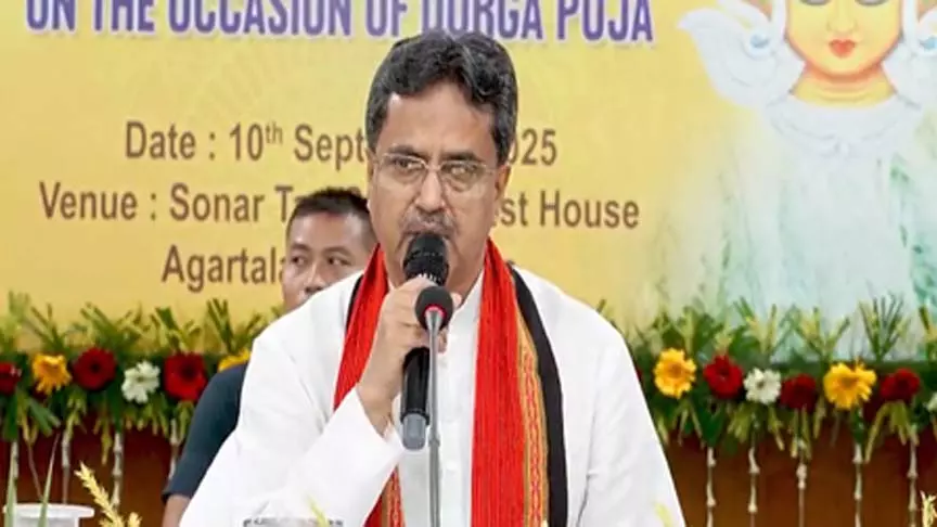 मुख्यमंत्री माणिक साहा ने समाजपतियों से मुलाकात में भाईचारे और विश्वास पर जोर मुख्यमंत्री माणिक साहा ने समाजपतियों से मुलाकात में भाईचारे और विश्वास पर जोर