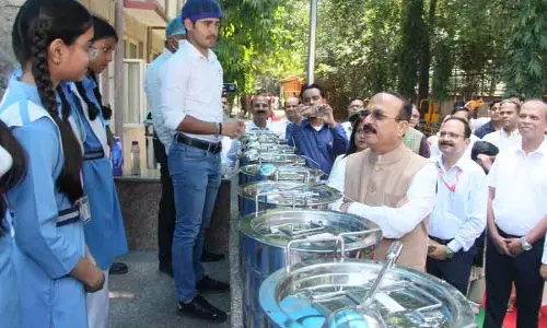 दिल्ली के शिक्षा मंत्री ने प्रधानमंत्री पोषण योजना के योगदानकर्ताओं को सम्मानित किया