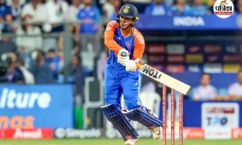 एशिया कप 2025: UAE मैच से पहले अभिषेक शर्मा का धमाका, लगातार जड़े 25-30 छक्के एशिया कप 2025: UAE मैच से पहले अभिषेक शर्मा का धमाका, लगातार जड़े 25-30 छक्के