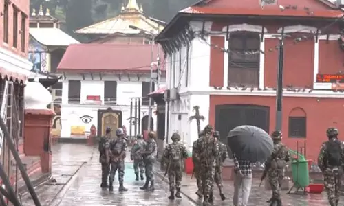 नेपाल में हिंसक प्रदर्शनों के बीच पशुपतिनाथ मंदिर बंद, सेना तैनात