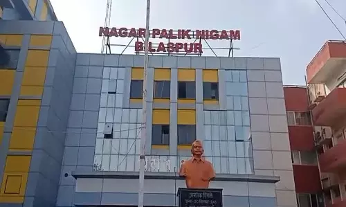 निगम ने 13 दुकानों को किया सील निगम ने 13 दुकानों को किया सील
