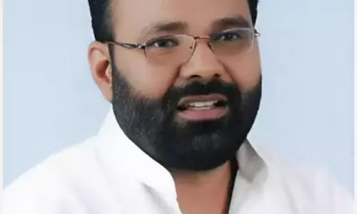 Bijnor: कोर्ट पहुंचे सपा विधायक मनोज पारस, जेल की राह Bijnor: कोर्ट पहुंचे सपा विधायक मनोज पारस, जेल की राह