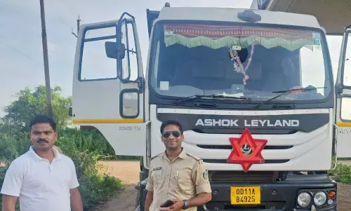 Baharagora में अवैध गिट्टी लदा हाइवा जब्त, आगे की कार्रवाई जारी