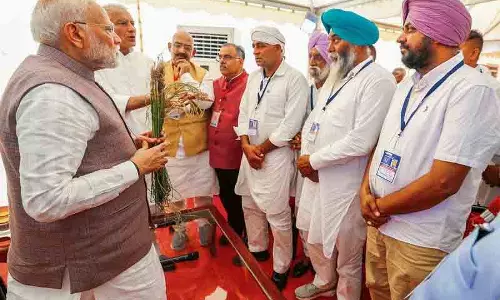 बाढ़ प्रभावित किसानों द्वारा राहत राशि सीधे खातों में डालने की मांग पर PM ने कार्रवाई का वादा किया बाढ़ प्रभावित किसानों द्वारा राहत राशि सीधे खातों में डालने की मांग पर PM ने कार्रवाई का वादा किया