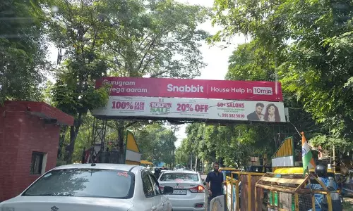 Gurugram निवासियों ने विज्ञापन शुल्क वसूली को लेकर नगर निगम के साथ क्यों टकराव किया