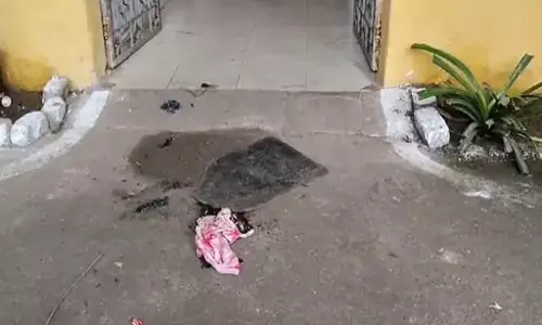 रायपुर में महिला थाने के सामने सुसाइड की कोशिश, पीड़िता की हालत नाजुक